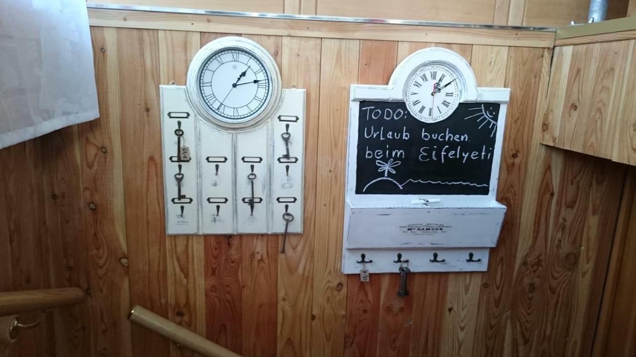Eifelyeti Ferienwohnung Ellscheid Exterior foto